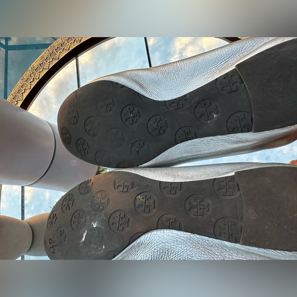 TORY BURCH Flat Silver Leather Slip size 7 - Picture 8 of 13
